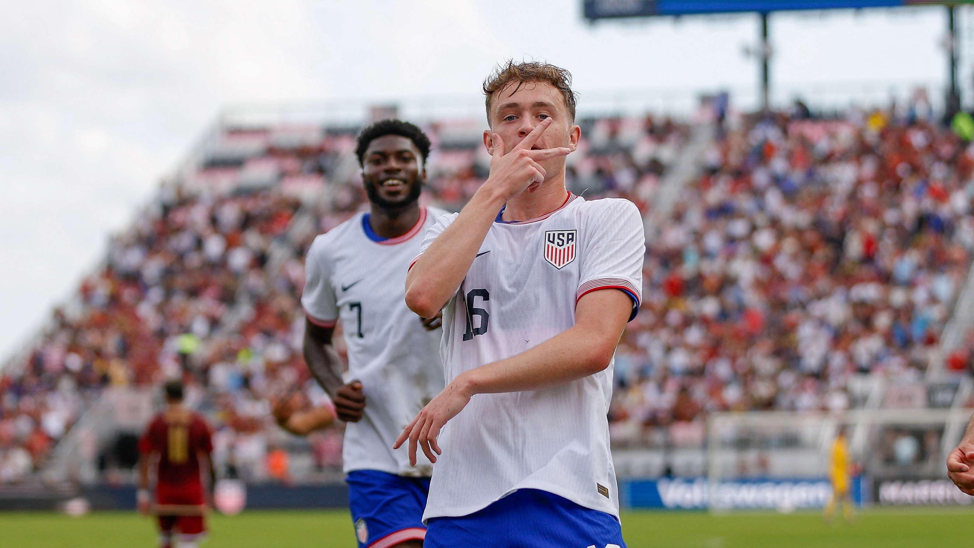 梅西同样也 梅西同样也