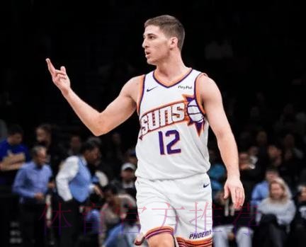 三分7中5!布克:吉莱斯皮无所不能,他让很多人感到惊讶 三分7中5!布克:吉莱斯皮无所不能,他让很多人感到惊讶